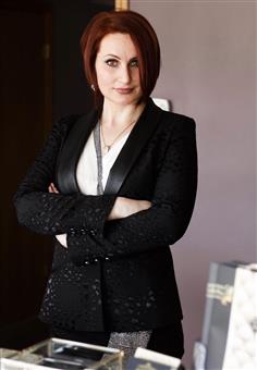 Lana Ivanov, Master Aesthetician